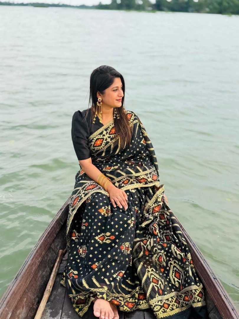 ঢাকাই,জরি,জামদানী,শাড়ি,ব্লাউজ,পিছসহ,